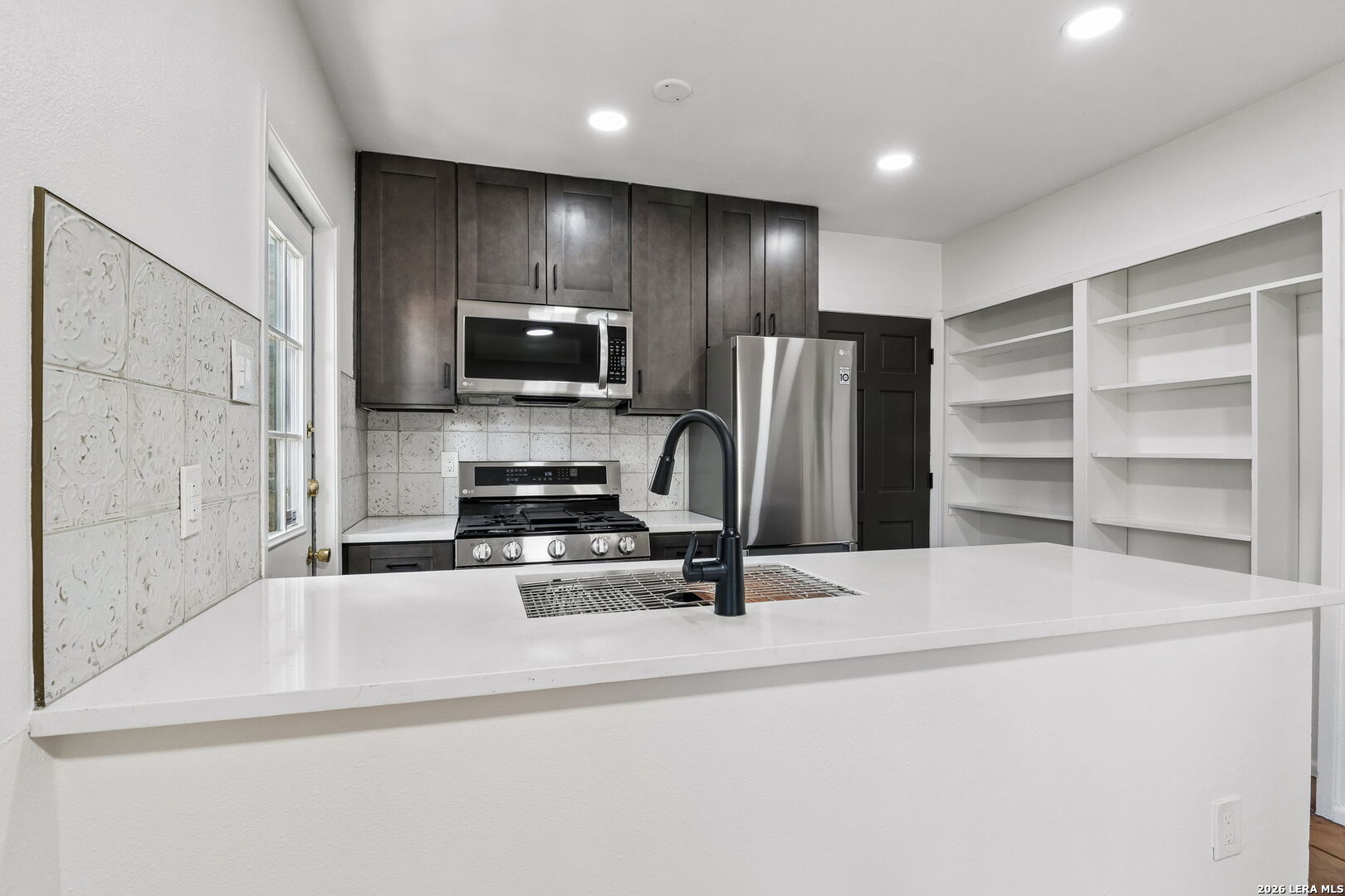 222 W CRAIG PL