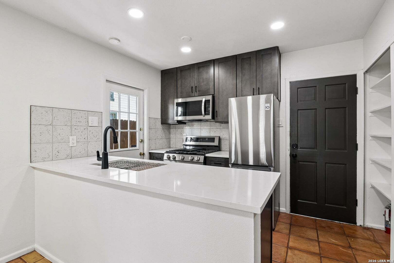 222 W CRAIG PL