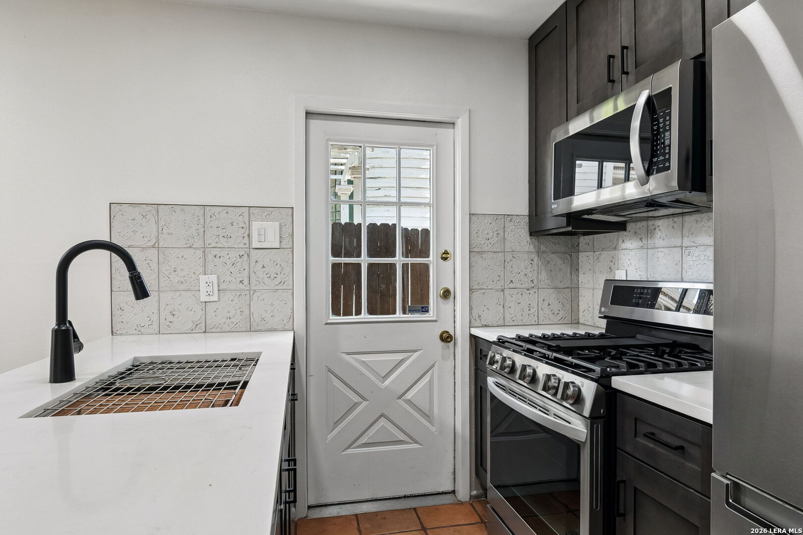 222 W CRAIG PL
