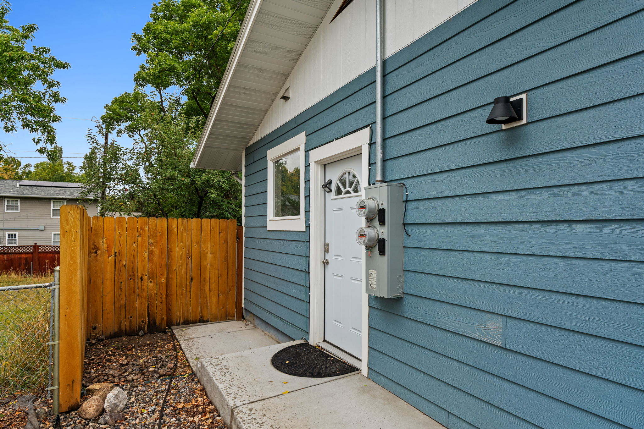 323 N 20th Avenue