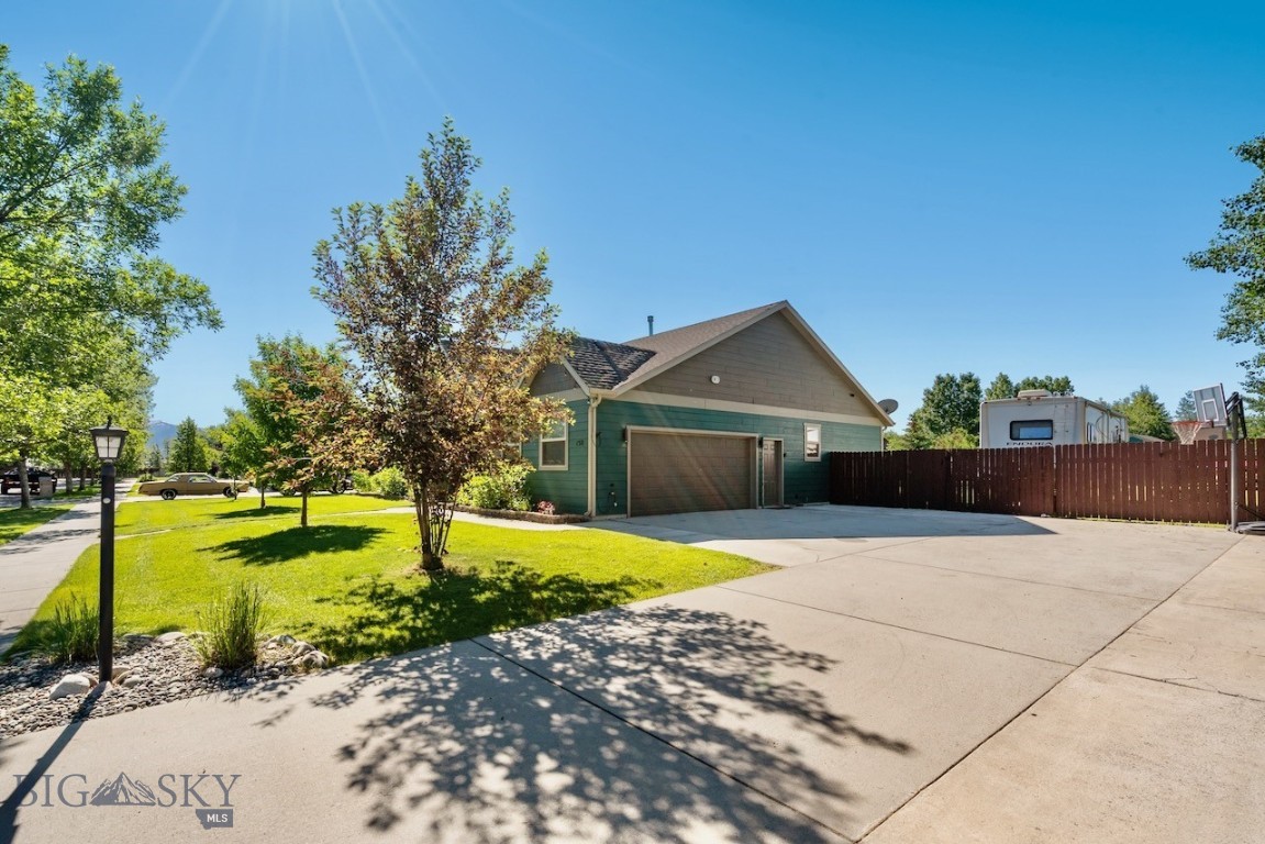 158 Harvester Ln