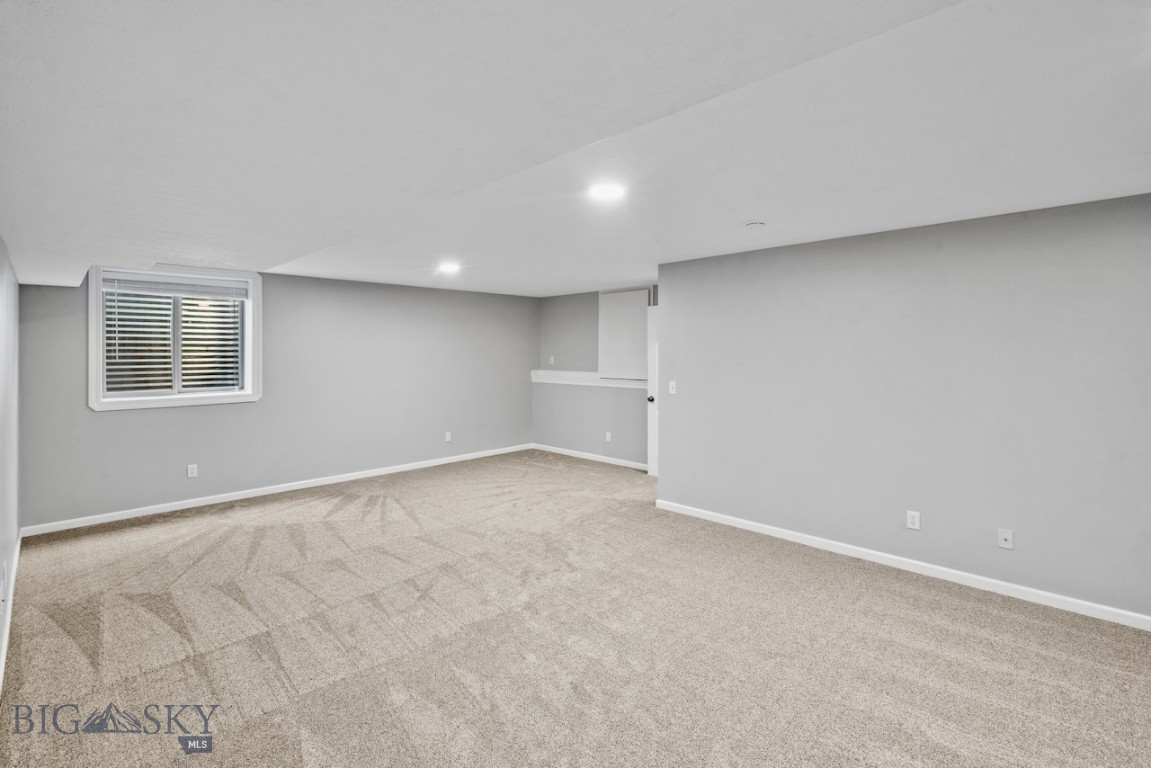 158 Harvester Ln