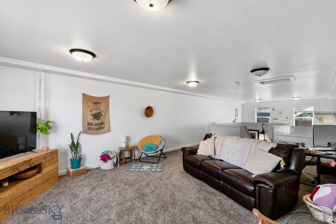 304 Rugged Creek