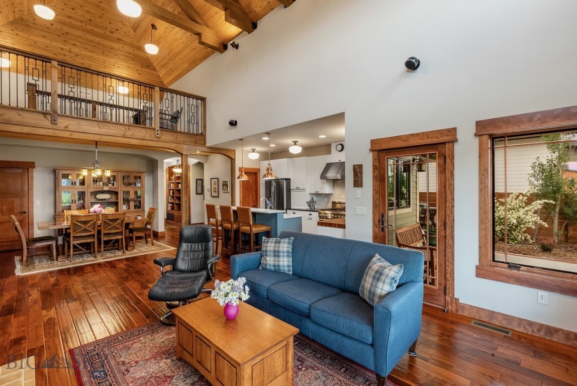 909 Windrow Drive