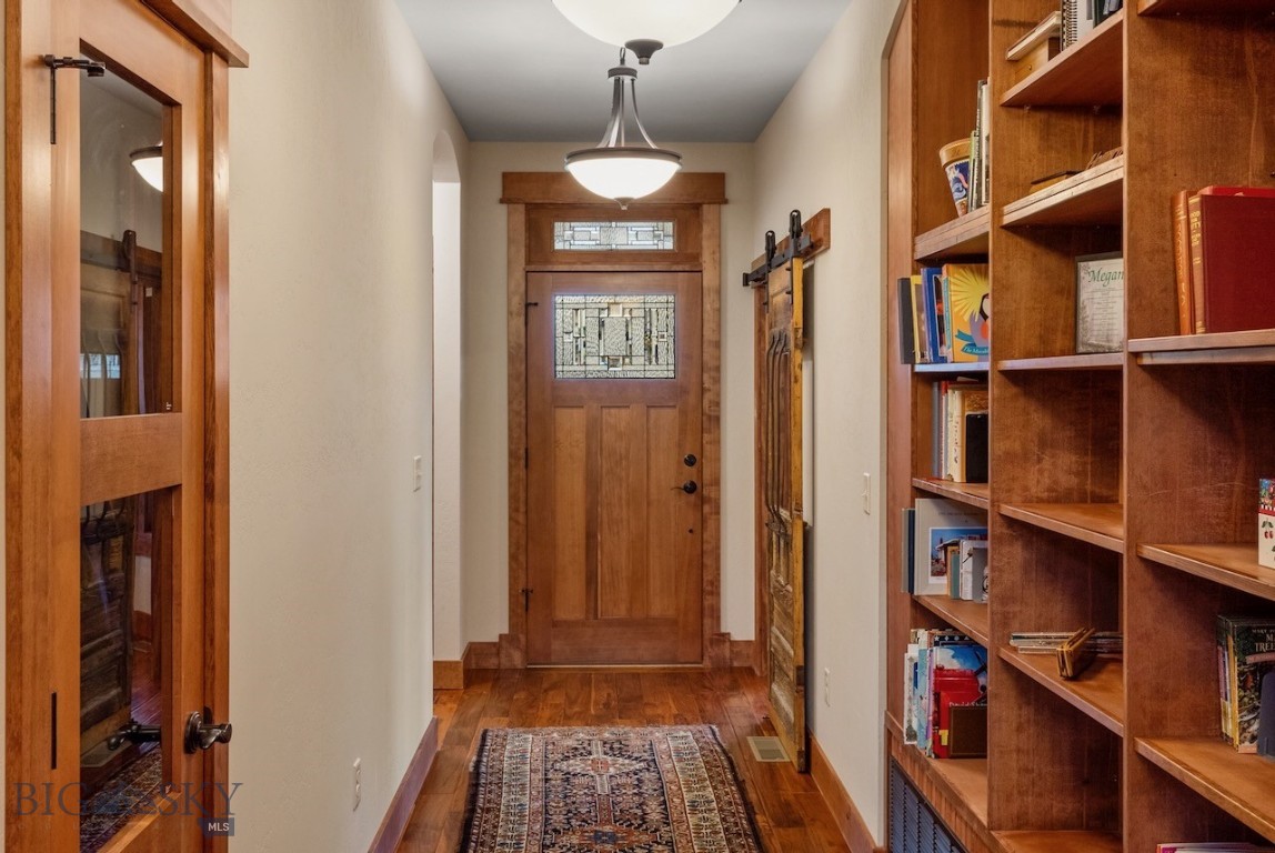 909 Windrow Drive
