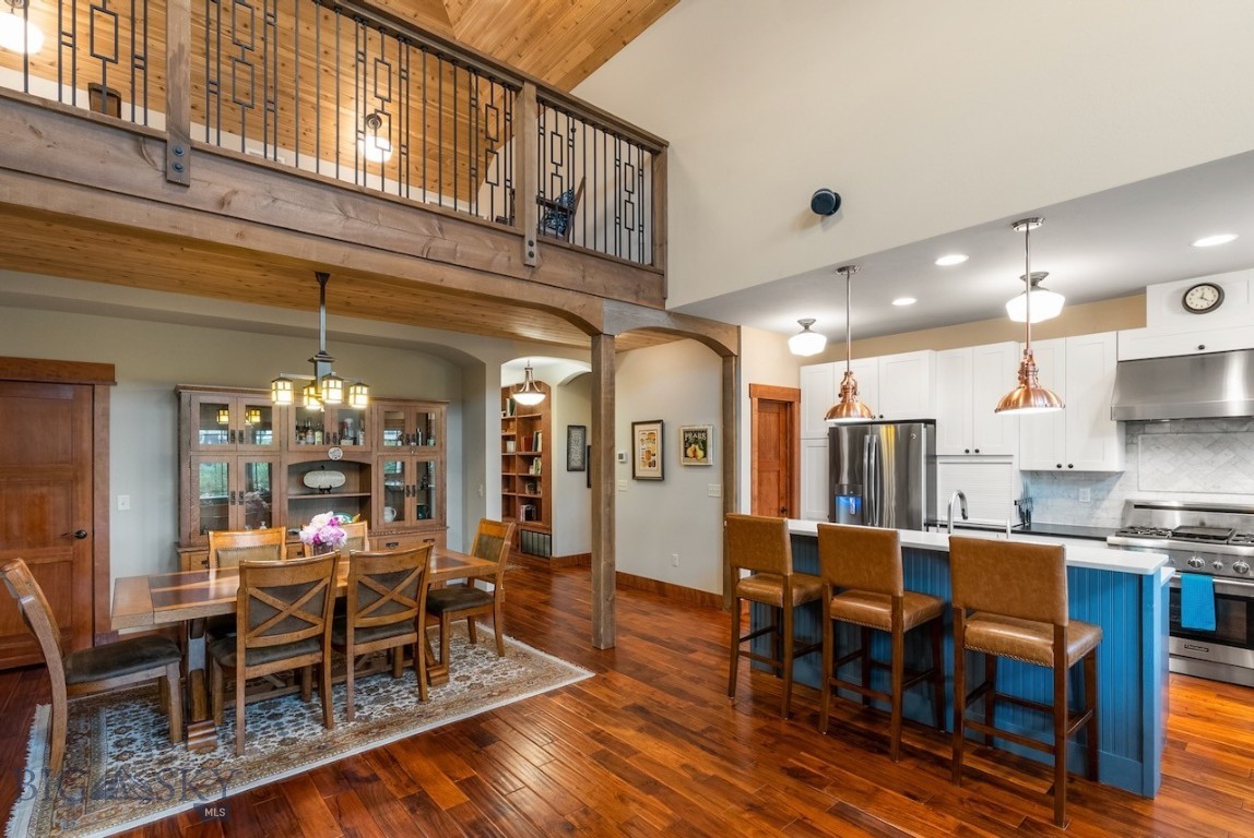 909 Windrow Drive