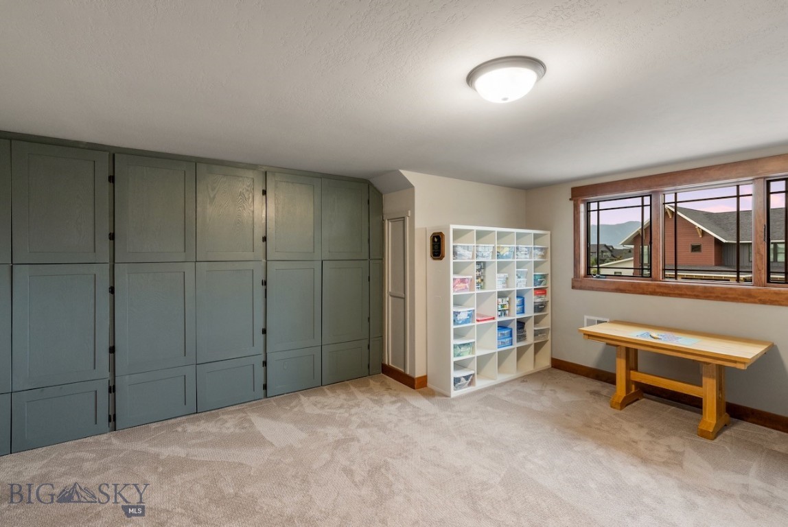 909 Windrow Drive