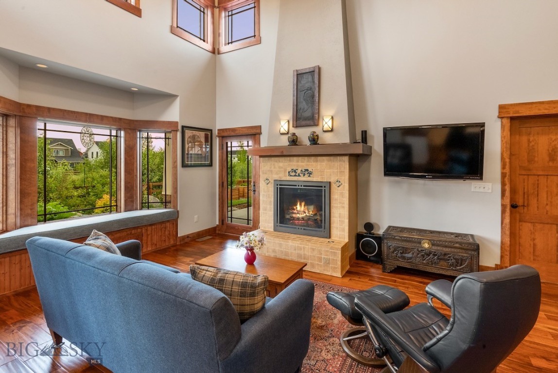 909 Windrow Drive
