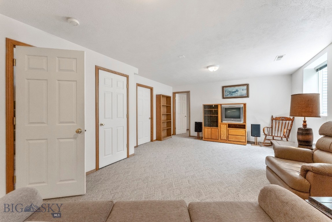 1010 Silverbow Avenue