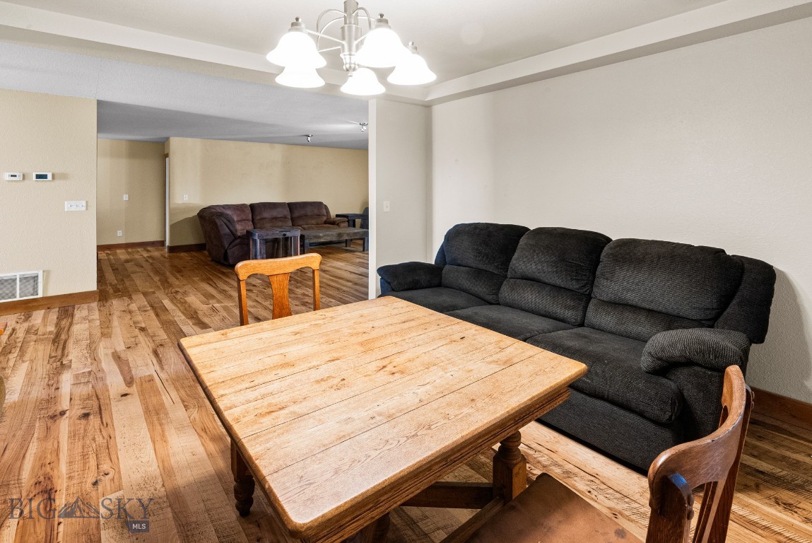162 W Tobiano Trail
