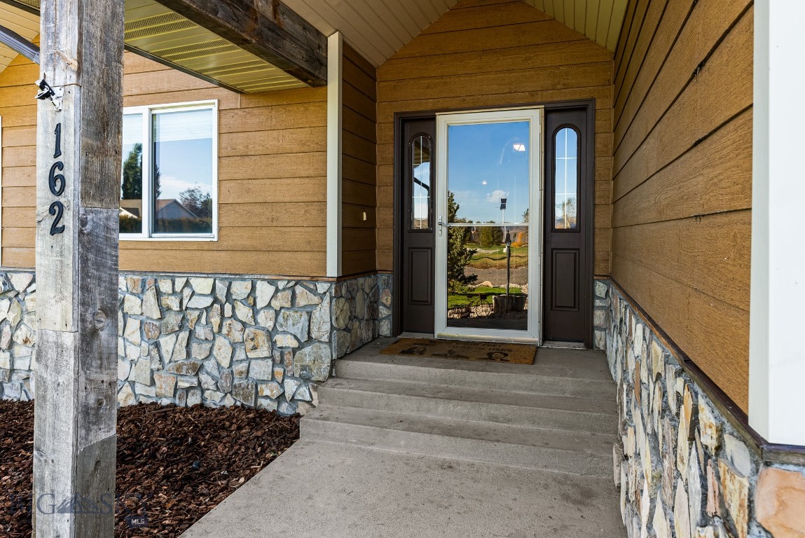 162 W Tobiano Trail