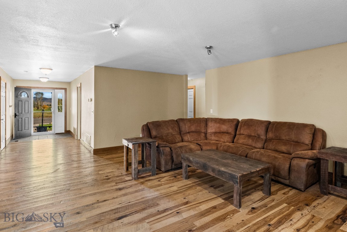 162 W Tobiano Trail