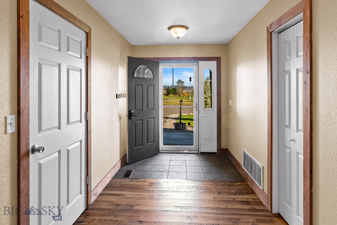 162 W Tobiano Trail