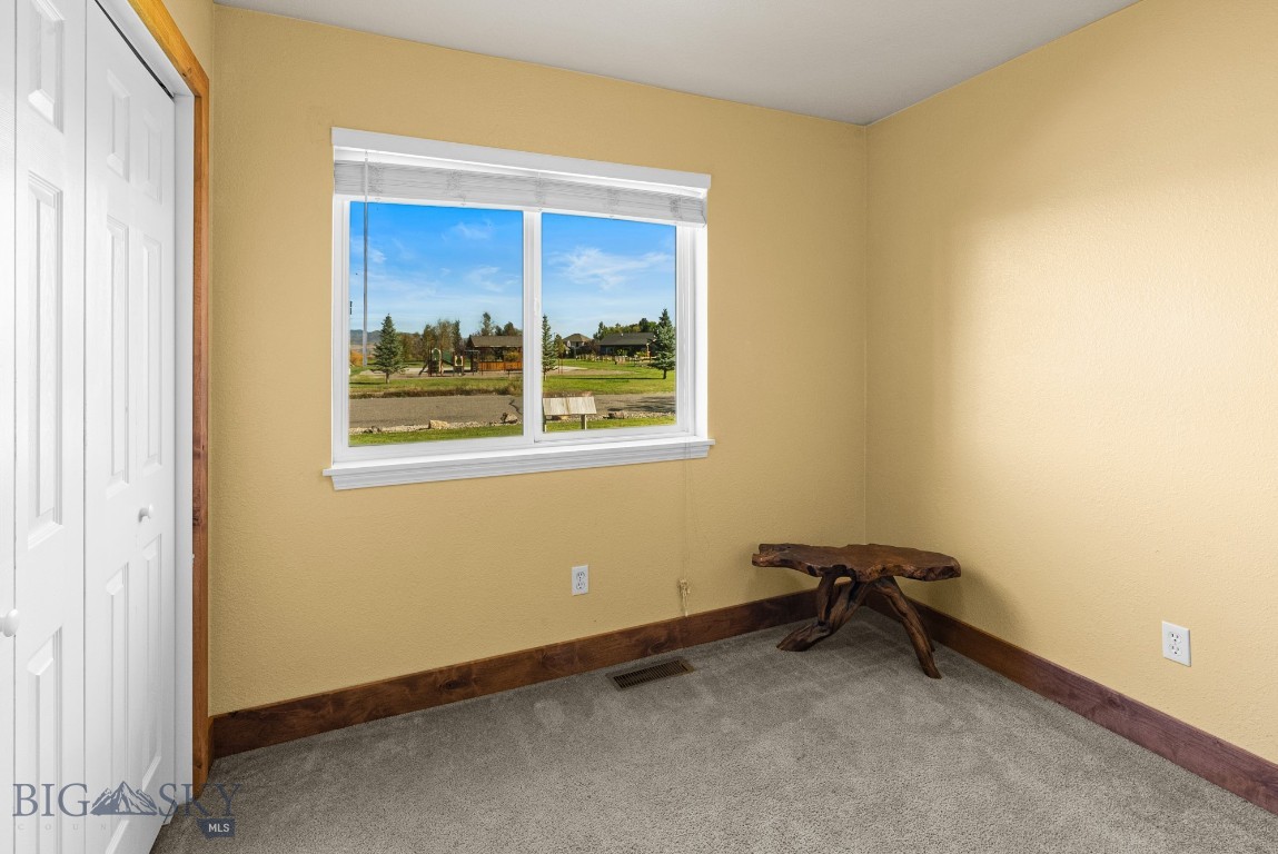 162 W Tobiano Trail