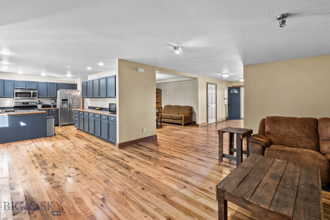 162 W Tobiano Trail