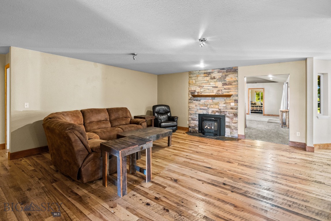 162 W Tobiano Trail