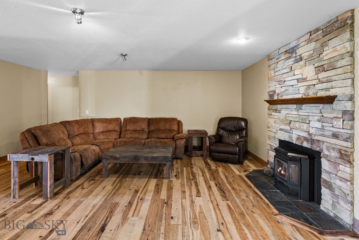 162 W Tobiano Trail