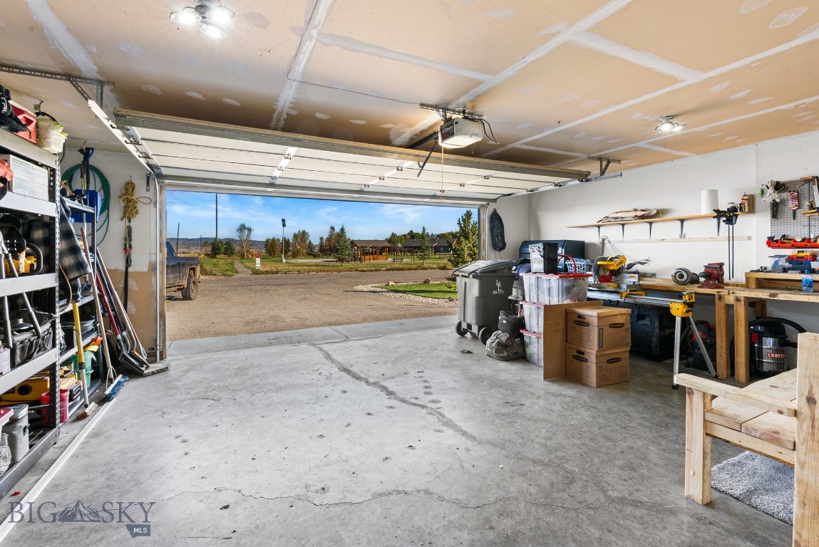 162 W Tobiano Trail