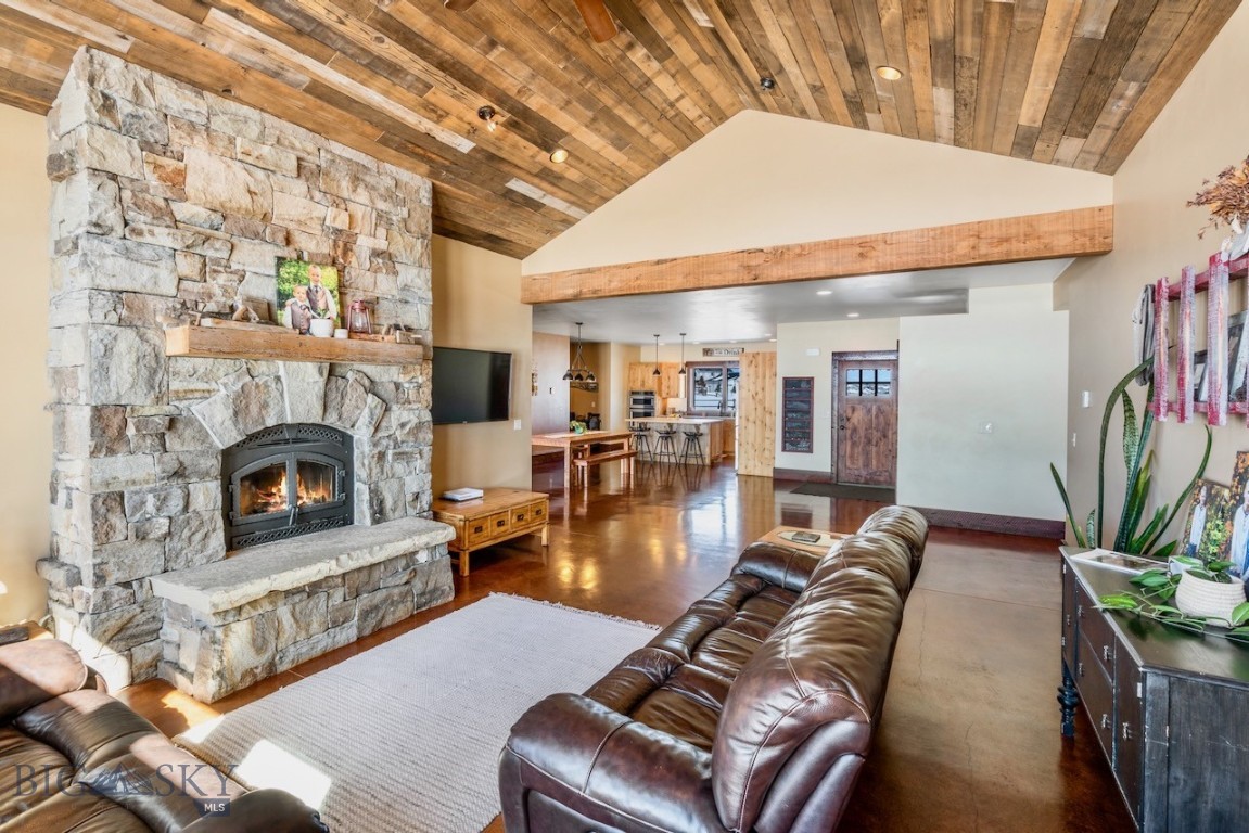 1274 Cottontail Road