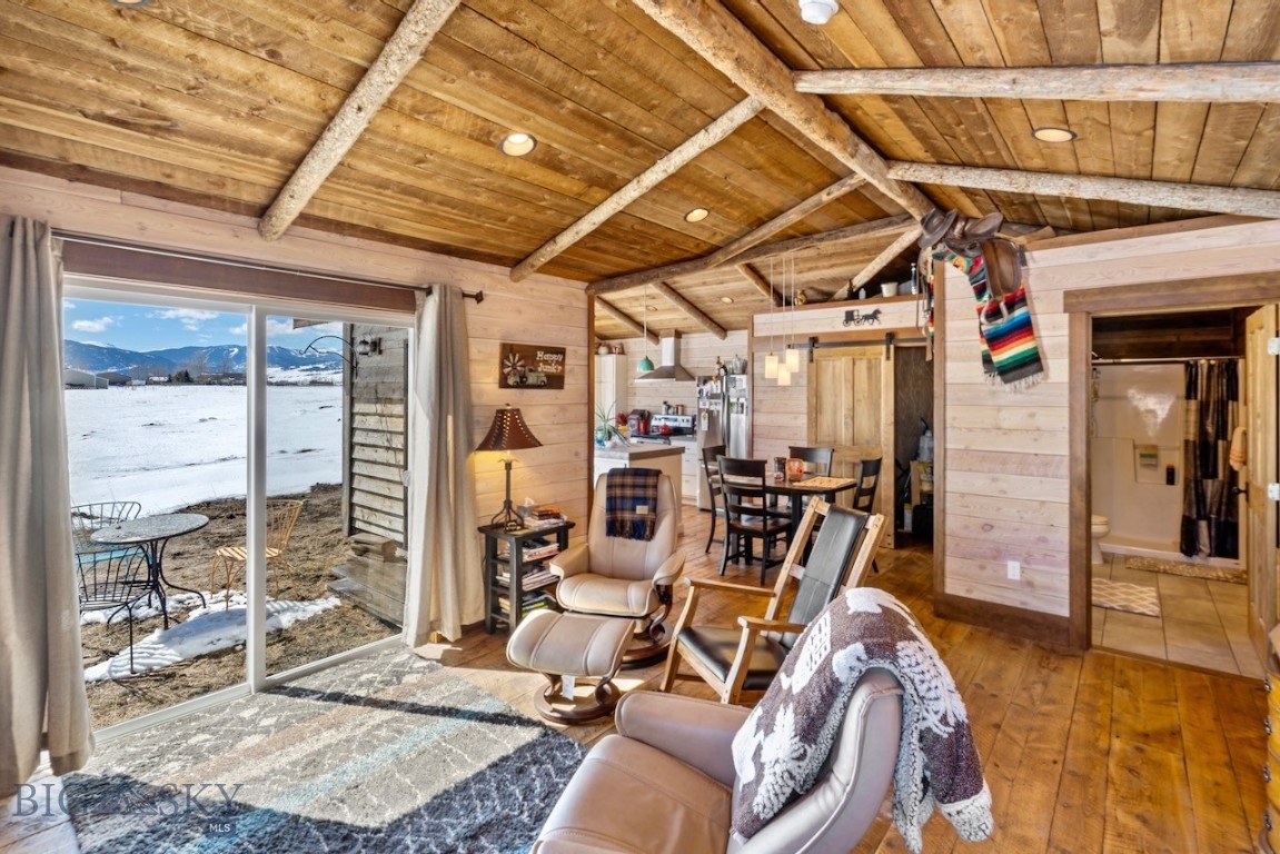 1274 Cottontail Road