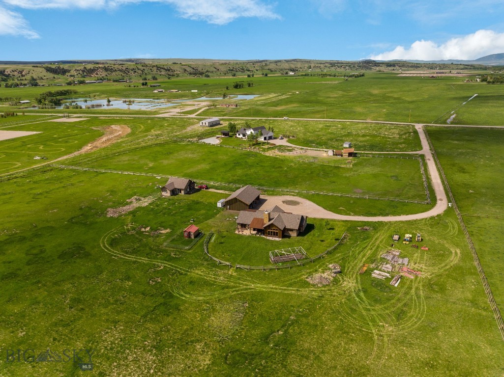 1274 Cottontail Road