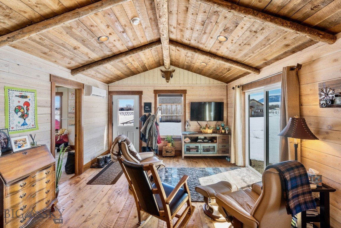 1274 Cottontail Road