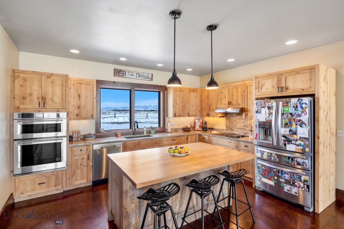 1274 Cottontail Road