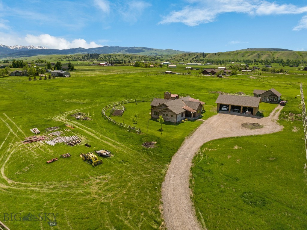 1274 Cottontail Road