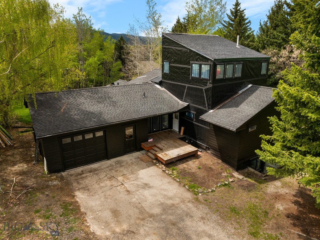 8454 Goldenstein Lane