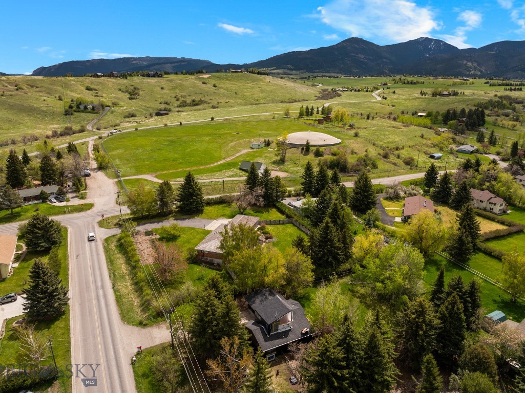 8454 Goldenstein Lane