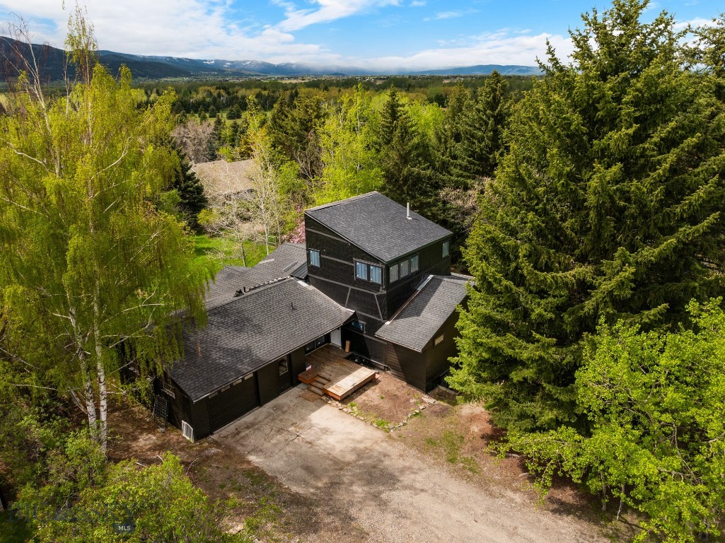 8454 Goldenstein Lane