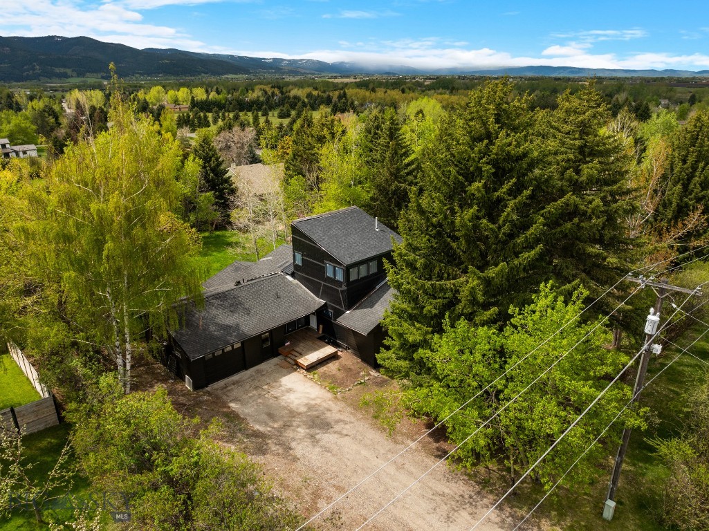 8454 Goldenstein Lane