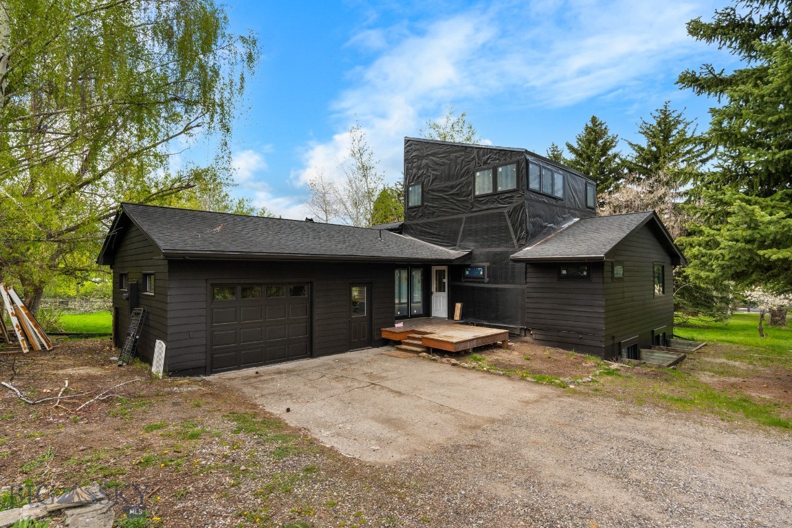 8454 Goldenstein Lane