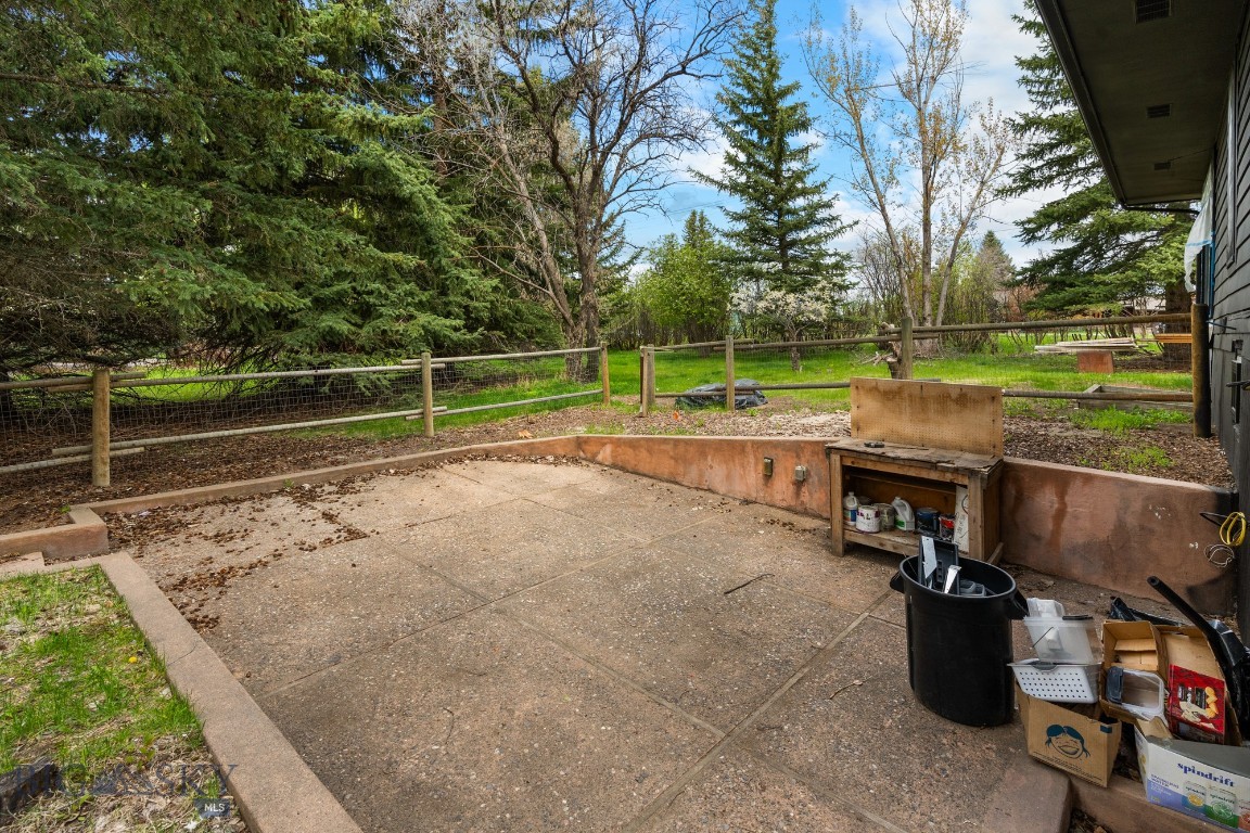 8454 Goldenstein Lane