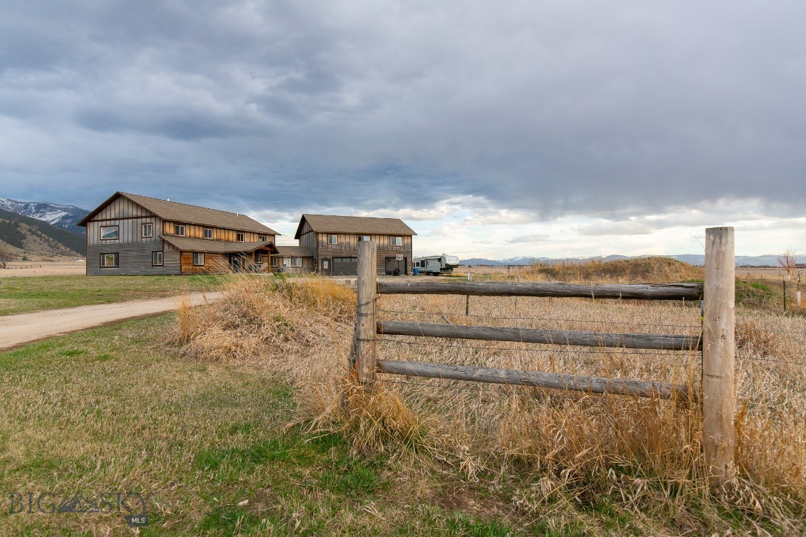 5554 Foster Lane