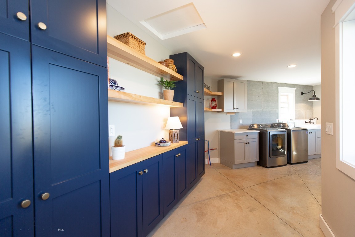 5554 Foster Lane