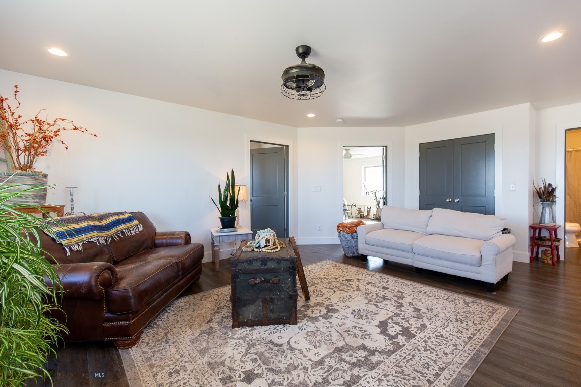 5554 Foster Lane