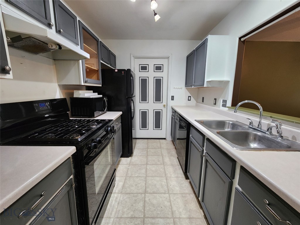 11 Meadow Brook Lane