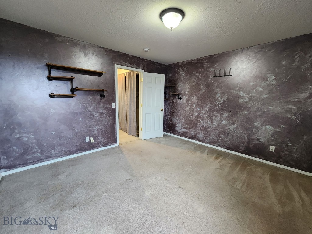 11 Meadow Brook Lane