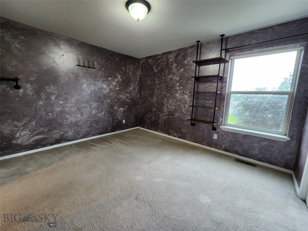 11 Meadow Brook Lane