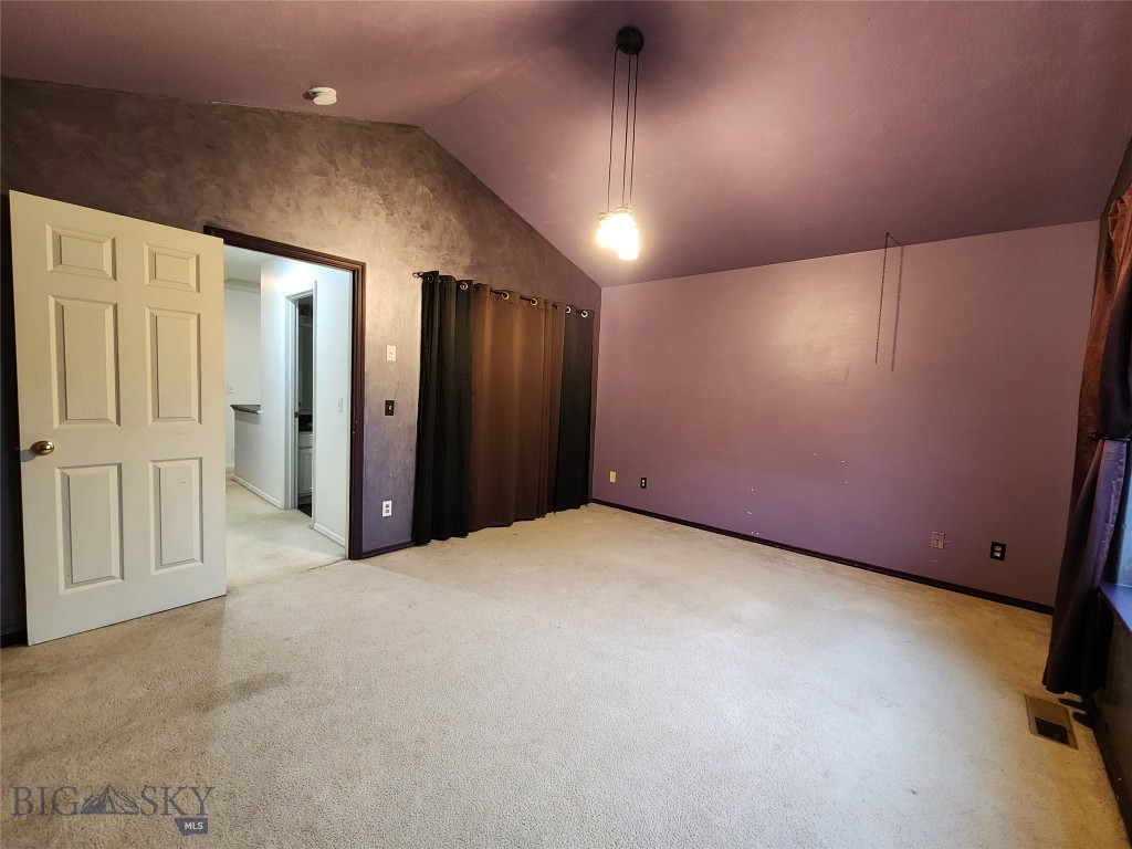 11 Meadow Brook Lane