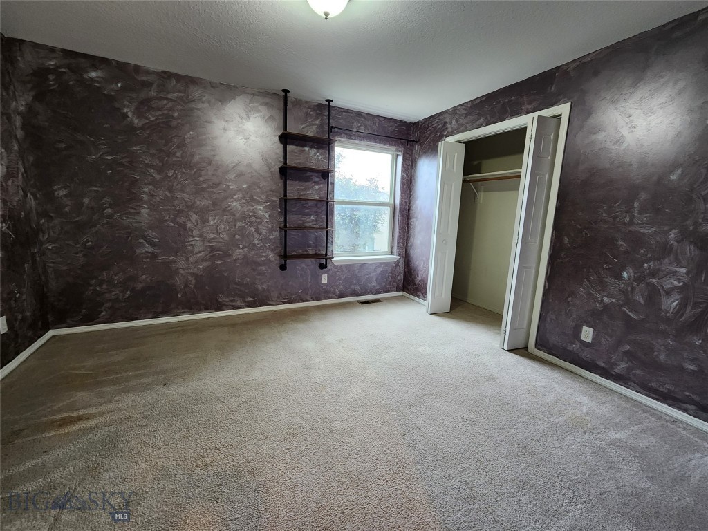 11 Meadow Brook Lane