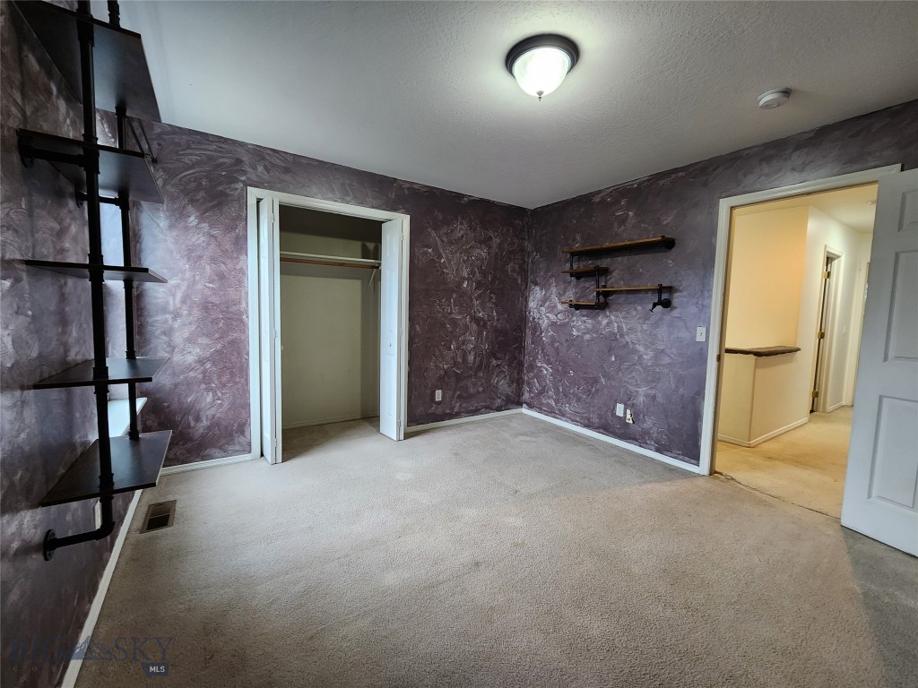 11 Meadow Brook Lane