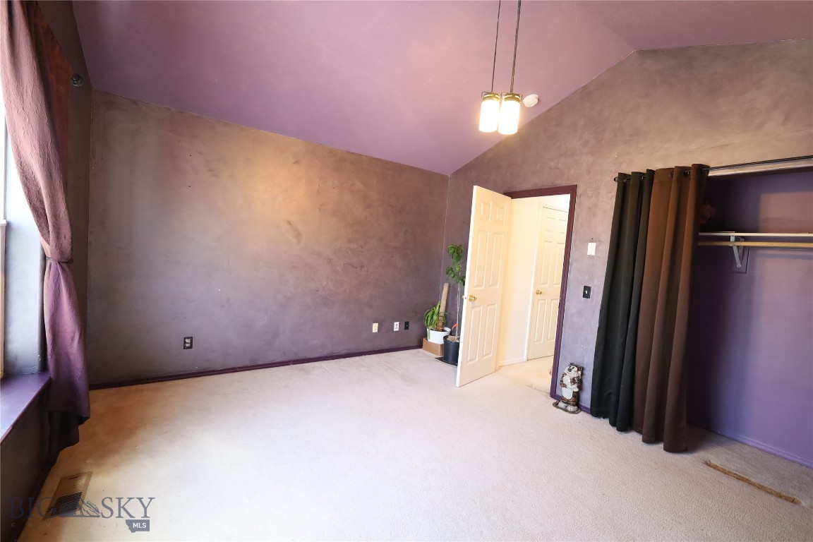 11 Meadow Brook Lane