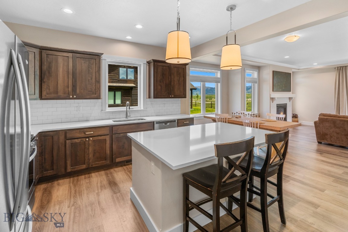 897 White Horse Loop