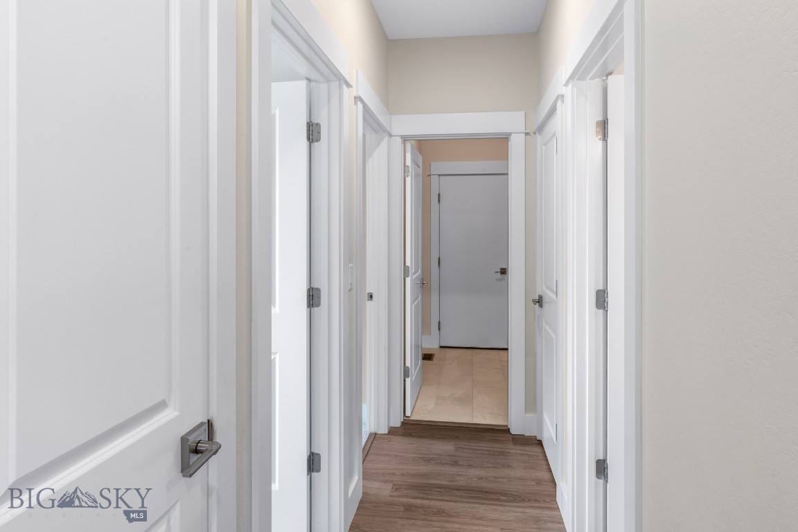 897 White Horse Loop