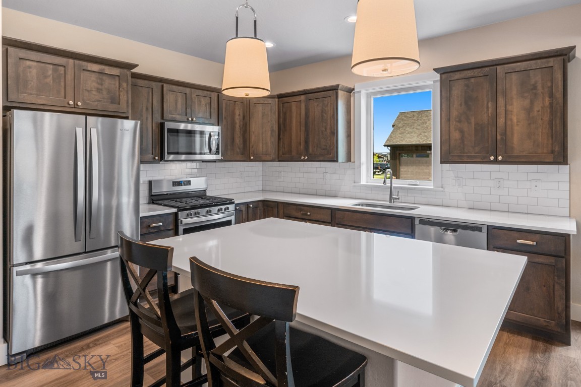 897 White Horse Loop