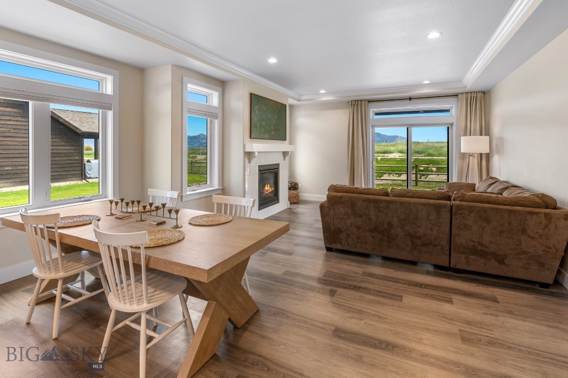 897 White Horse Loop