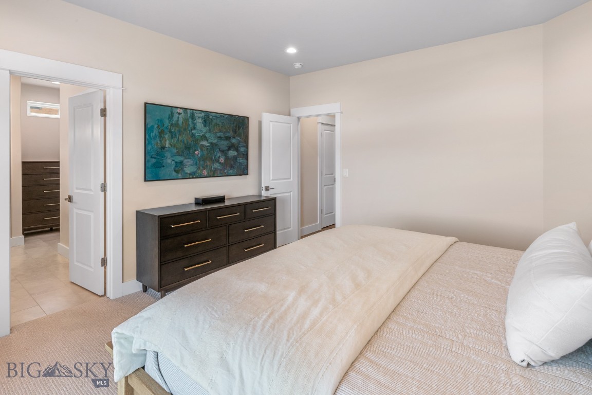 897 White Horse Loop