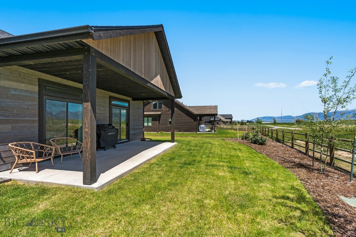 897 White Horse Loop